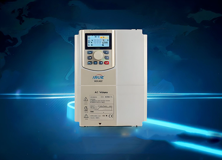 Wat is Universal AC Drive‌?